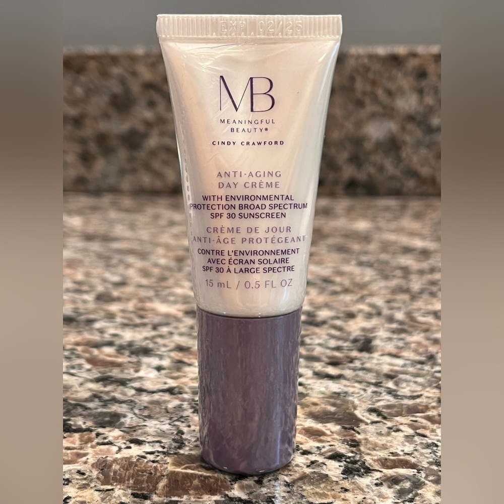 Meaningful beauty and aging day cream with SPF 30